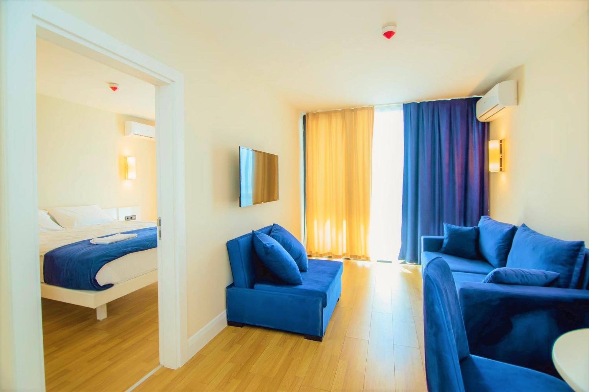 Luxury Beach Front Hotel Batumi Eksteriør bilde