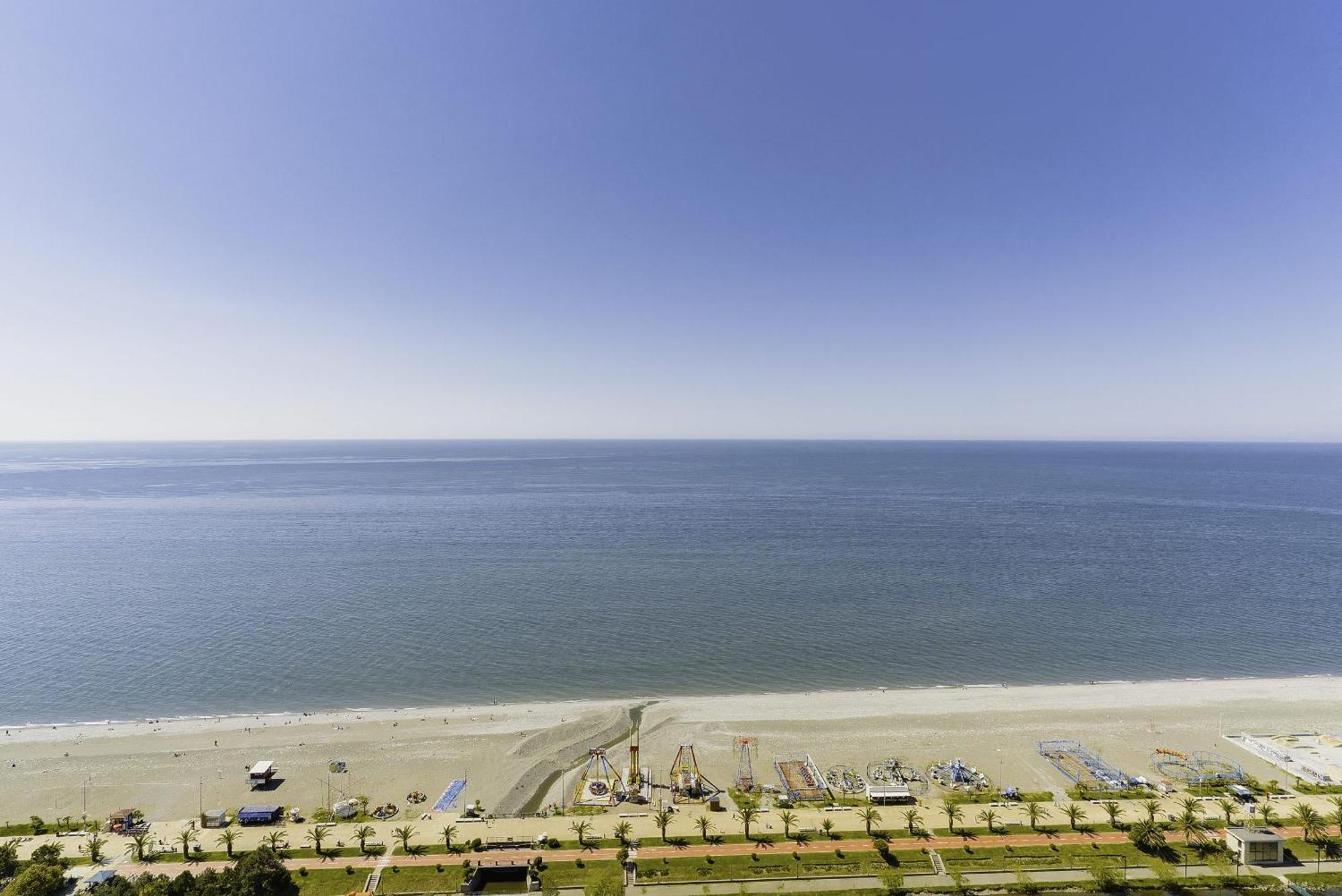 Luxury Beach Front Hotel Batumi Eksteriør bilde