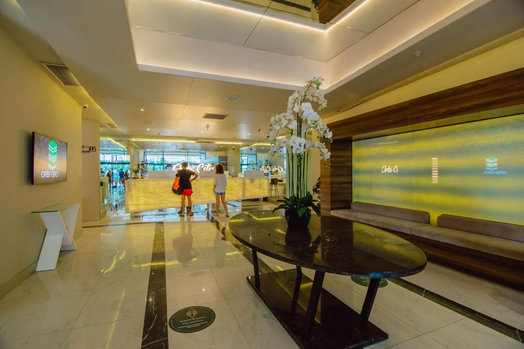 Luxury Beach Front Hotel Batumi Eksteriør bilde
