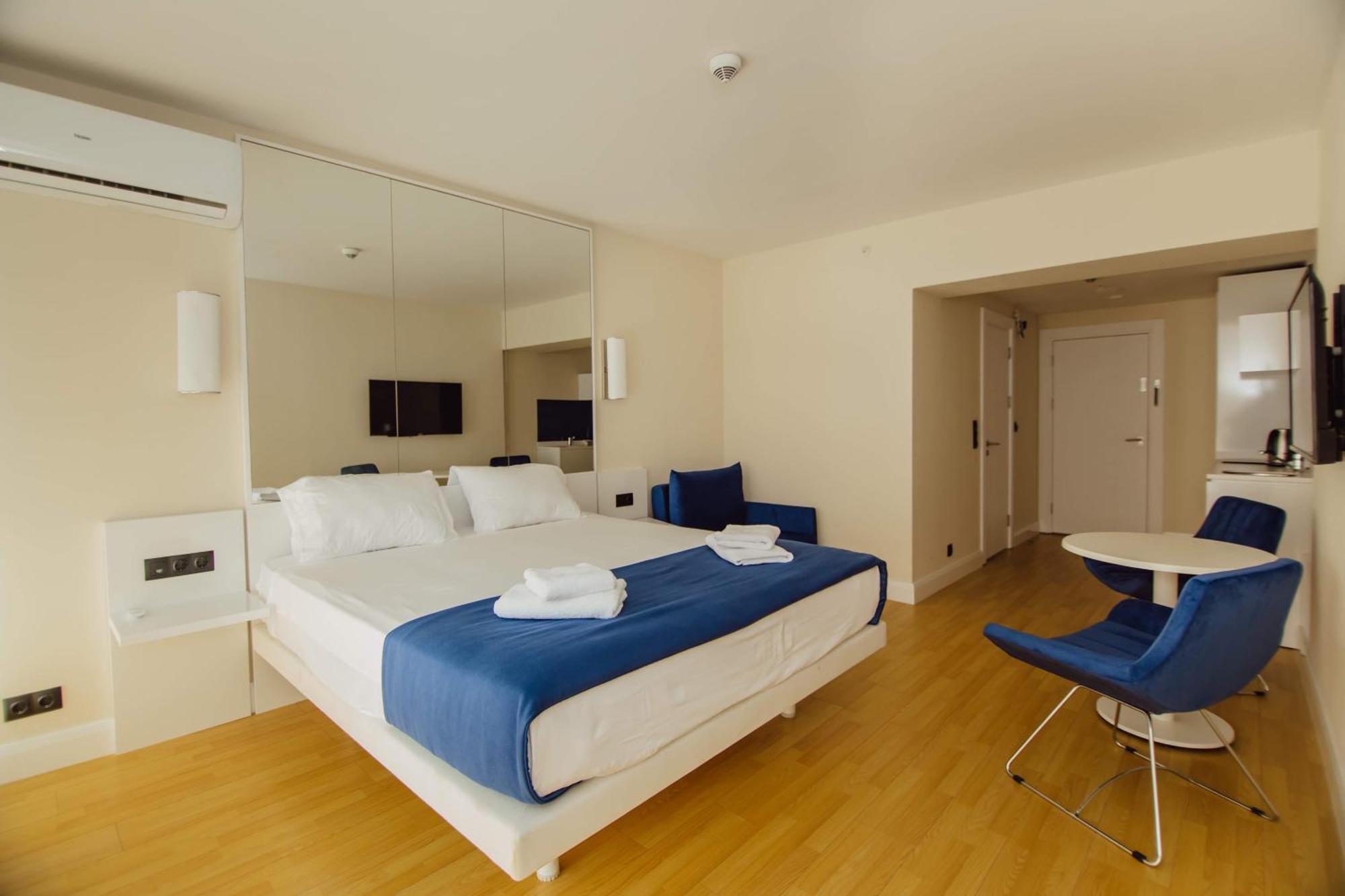Luxury Beach Front Hotel Batumi Eksteriør bilde