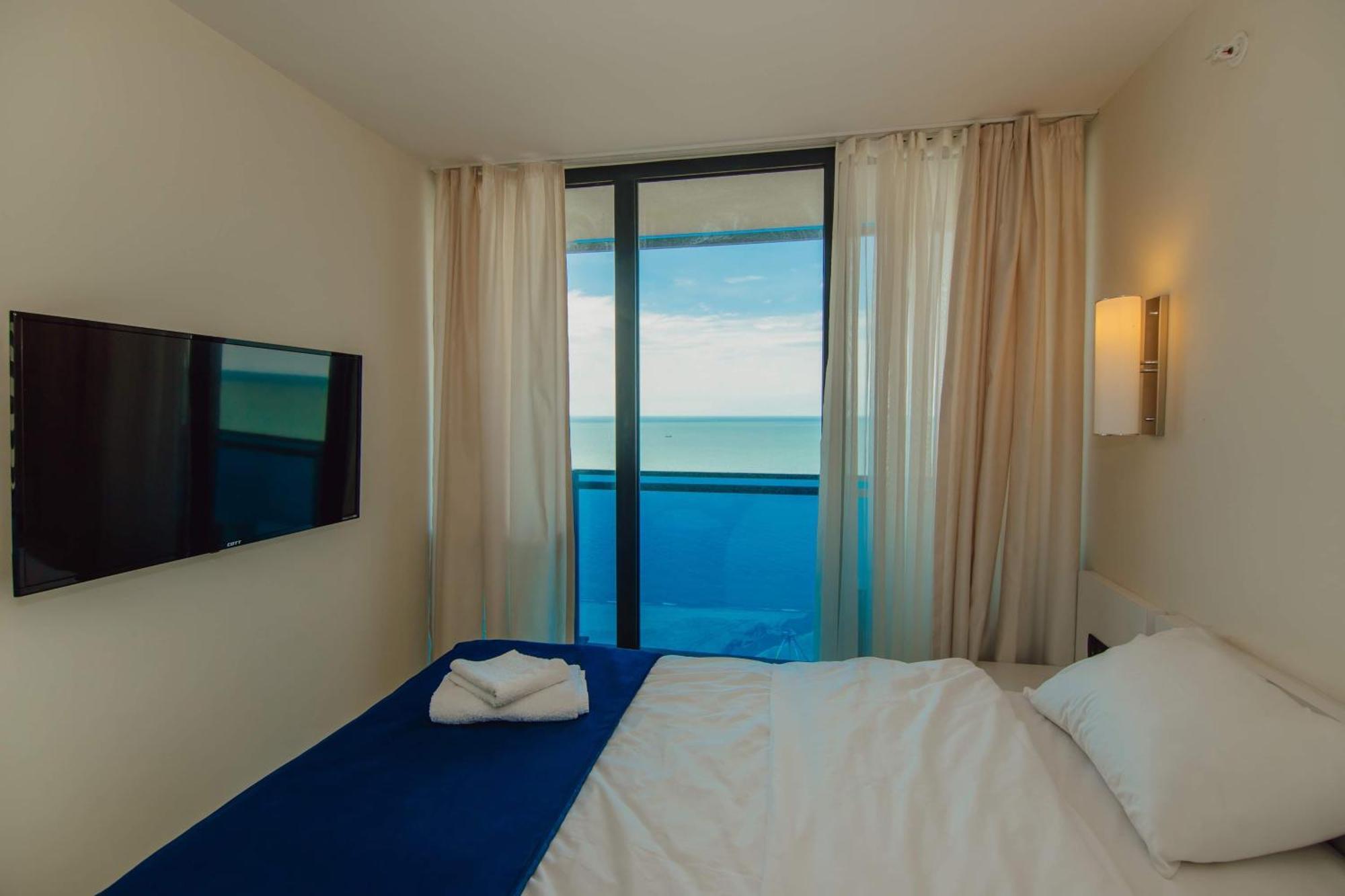Luxury Beach Front Hotel Batumi Eksteriør bilde