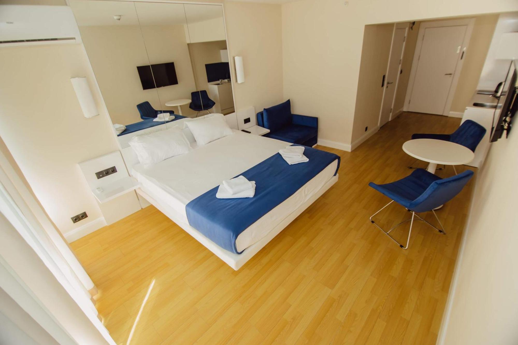 Luxury Beach Front Hotel Batumi Eksteriør bilde